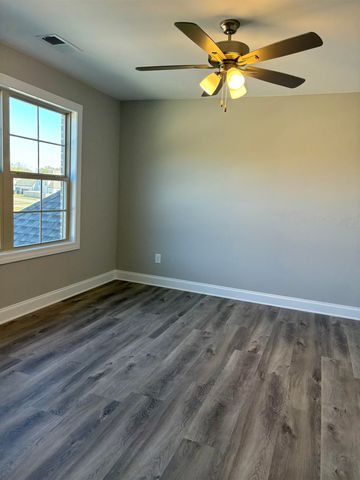 580 ROSALIE WOODS DR, Cordova, TN 38018