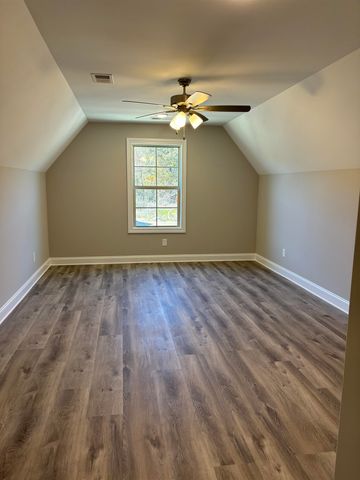 580 ROSALIE WOODS DR, Cordova, TN 38018