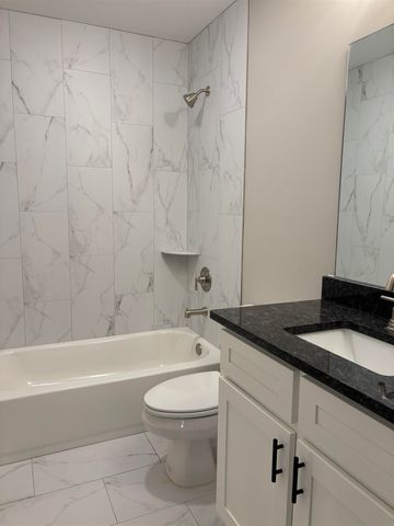 580 ROSALIE WOODS DR, Cordova, TN 38018