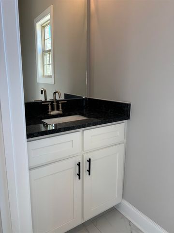 580 ROSALIE WOODS DR, Cordova, TN 38018