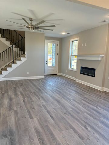 580 ROSALIE WOODS DR, Cordova, TN 38018