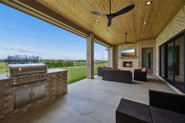 105 Stafford Drive, Heath, TX 75032