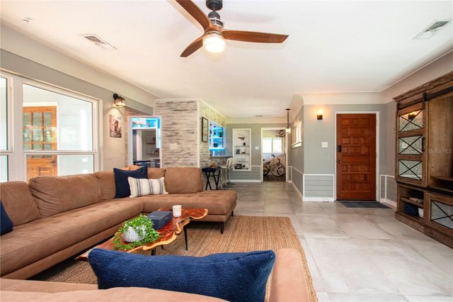 6109 KRACKER AVENUE, Gibsonton, FL 33534