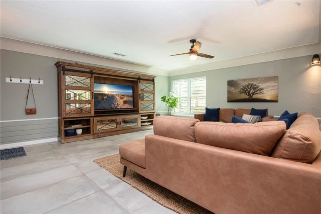 6109 KRACKER AVENUE, Gibsonton, FL 33534