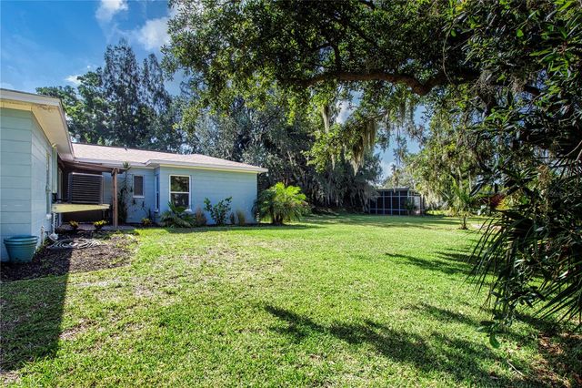 6109 KRACKER AVENUE, Gibsonton, FL 33534