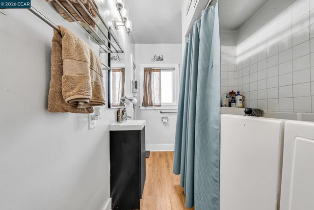 2628 Logan St, Oakland, CA 94601