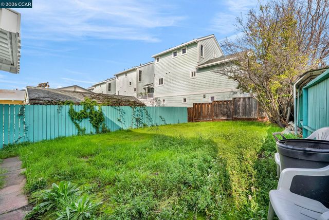 2628 Logan St, Oakland, CA 94601