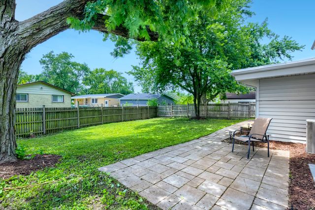 510 N PARK Drive, Glenwood, IL 60425