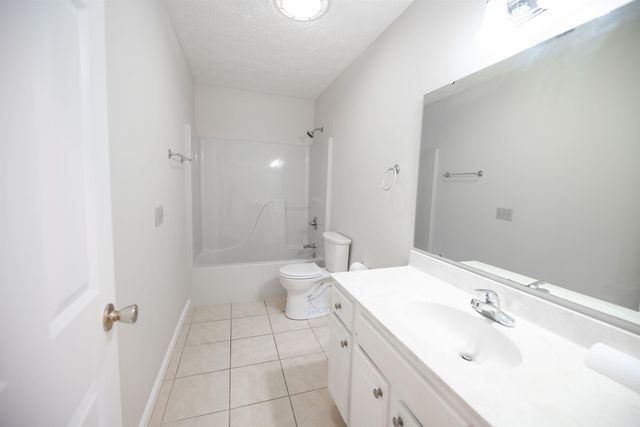 6322 Aracoma Rd, Huntington, WV 25705