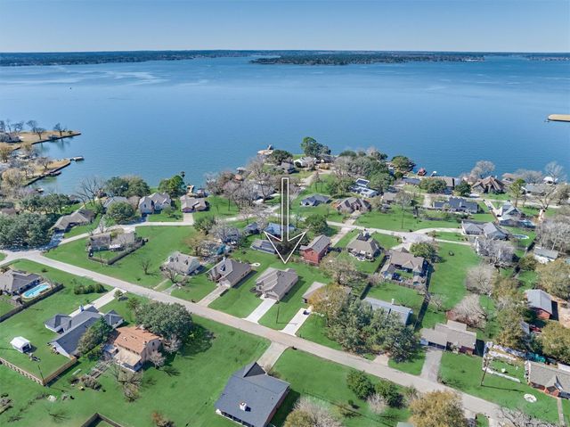 10473 Valley Drive N, Willis, TX 77318