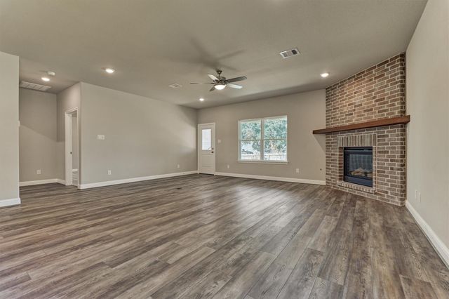 10473 Valley Drive N, Willis, TX 77318