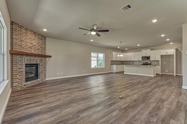 10473 Valley Drive N, Willis, TX 77318