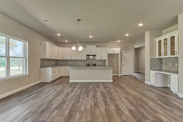 10473 Valley Drive N, Willis, TX 77318