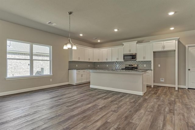 10473 Valley Drive N, Willis, TX 77318