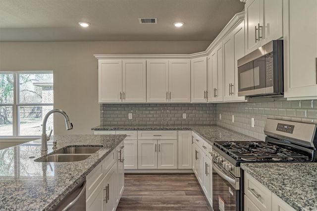 10473 Valley Drive N, Willis, TX 77318