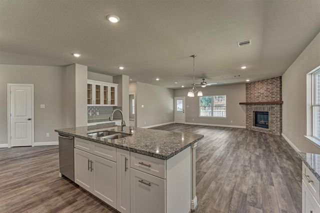 10473 Valley Drive N, Willis, TX 77318