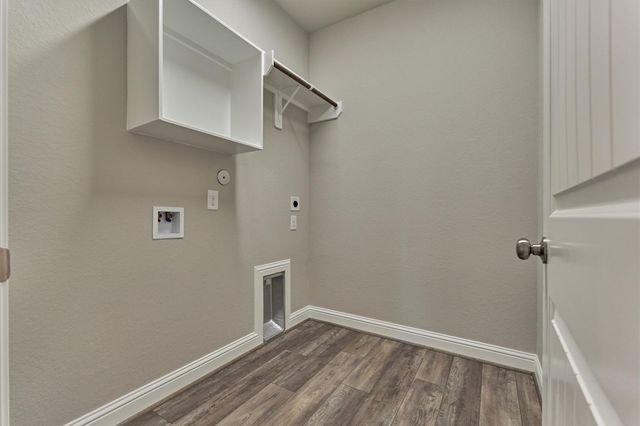 10473 Valley Drive N, Willis, TX 77318