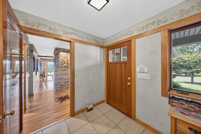 5185 Meadow Crossing Road SW, Rochester, MN 55902