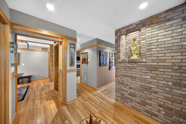 5185 Meadow Crossing Road SW, Rochester, MN 55902