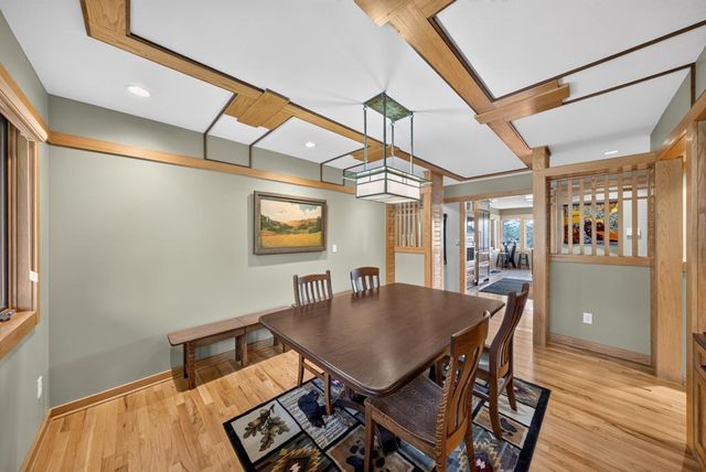 5185 Meadow Crossing Road SW, Rochester, MN 55902
