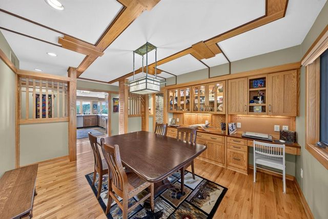 5185 Meadow Crossing Road SW, Rochester, MN 55902