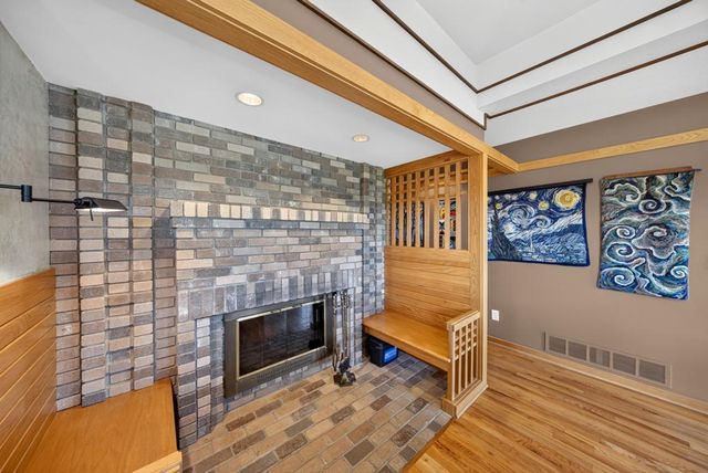 5185 Meadow Crossing Road SW, Rochester, MN 55902
