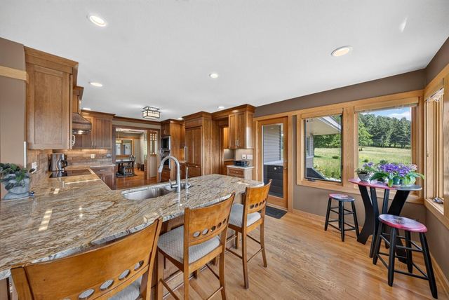 5185 Meadow Crossing Road SW, Rochester, MN 55902