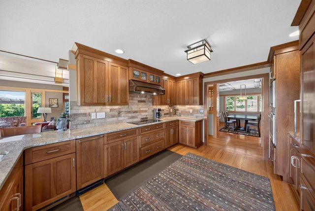 5185 Meadow Crossing Road SW, Rochester, MN 55902