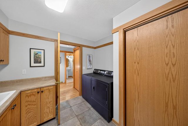5185 Meadow Crossing Road SW, Rochester, MN 55902
