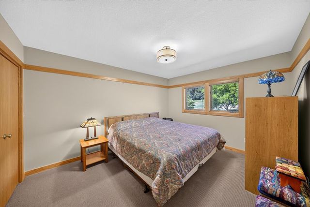 5185 Meadow Crossing Road SW, Rochester, MN 55902