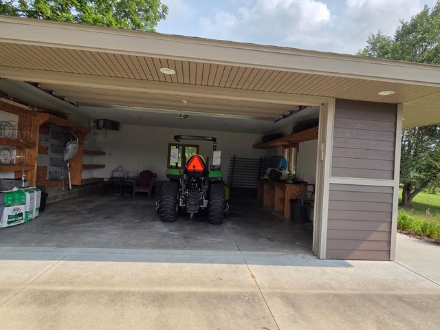 5185 Meadow Crossing Road SW, Rochester, MN 55902