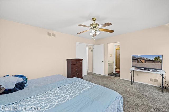 5226 Brett Court, West Bloomfield, MI 48322