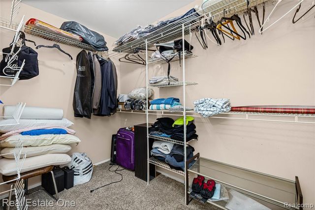 5226 Brett Court, West Bloomfield, MI 48322