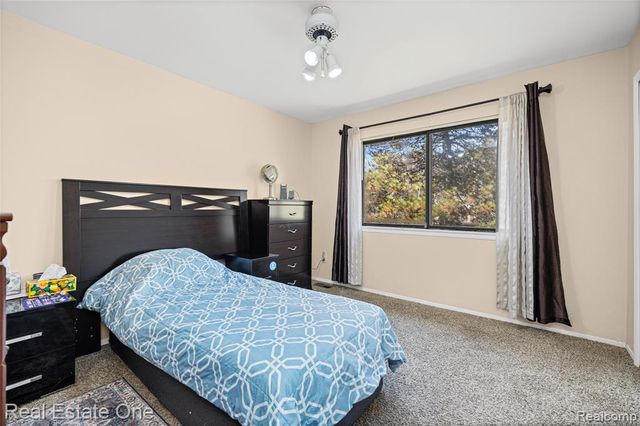 5226 Brett Court, West Bloomfield, MI 48322