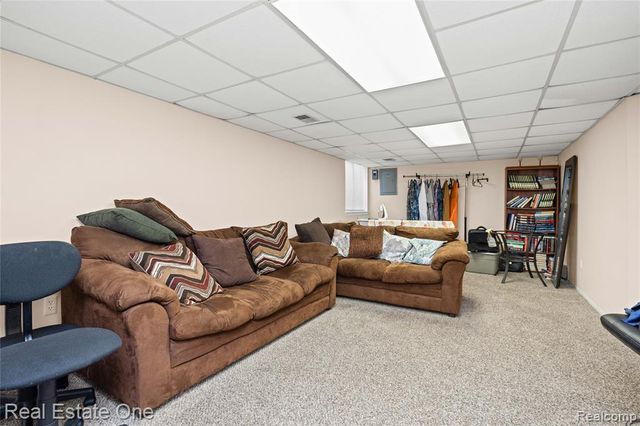 5226 Brett Court, West Bloomfield, MI 48322