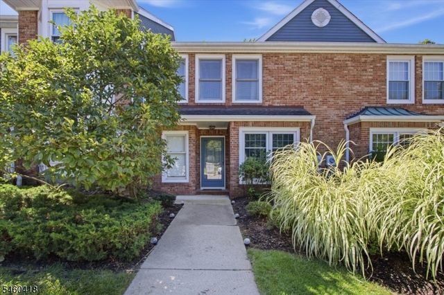 5 Heatherwood Ct, Rockaway Twp., NJ 07866