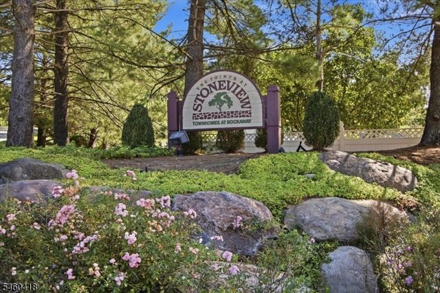 5 Heatherwood Ct, Rockaway Twp., NJ 07866