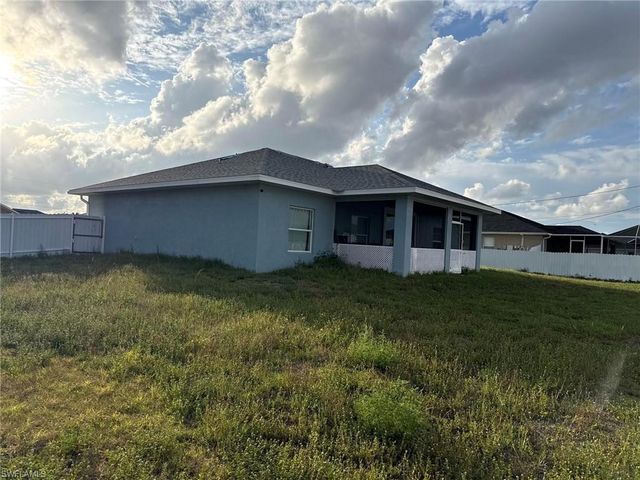 937 NW 7th PL, Cape Coral, FL 33993