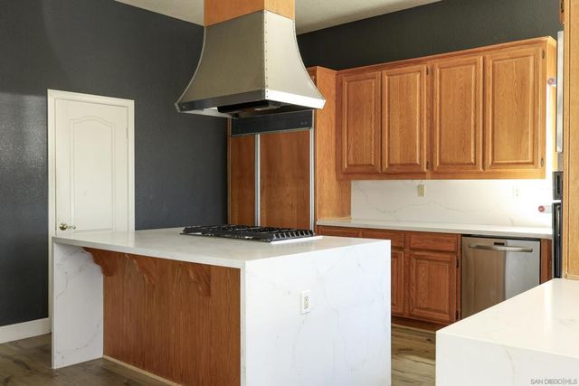 9448 Quail Canyon Road, El Cajon, CA 92021