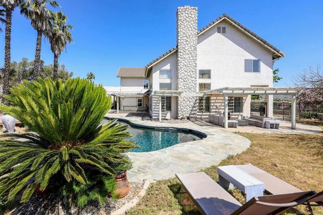 9448 Quail Canyon Road, El Cajon, CA 92021