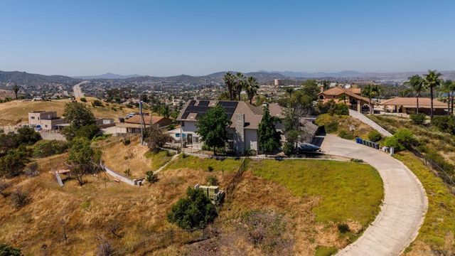 9448 Quail Canyon Road, El Cajon, CA 92021