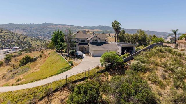 9448 Quail Canyon Road, El Cajon, CA 92021