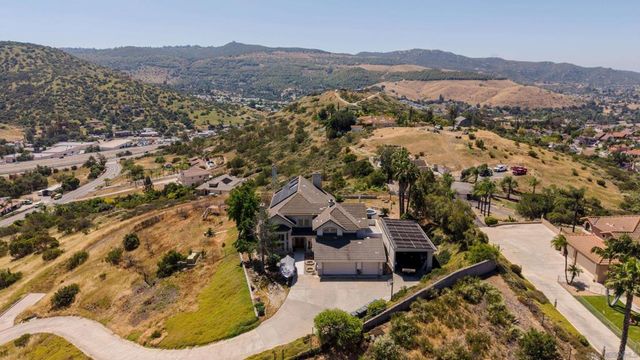 9448 Quail Canyon Road, El Cajon, CA 92021