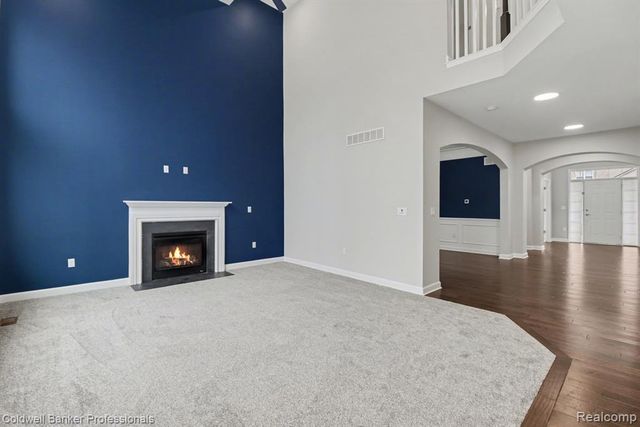 4817 W Stonegate Circle, Lake Orion, MI 48359