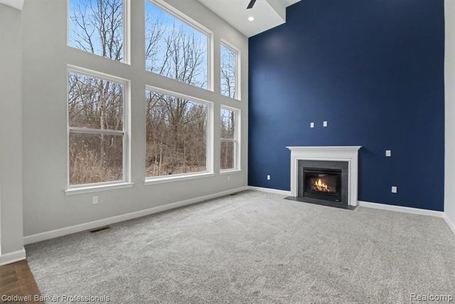 4817 W Stonegate Circle, Lake Orion, MI 48359