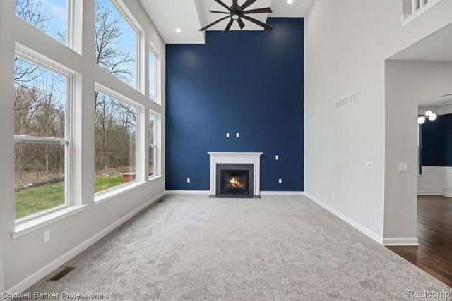 4817 W Stonegate Circle, Lake Orion, MI 48359