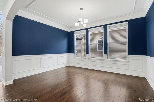 4817 W Stonegate Circle, Lake Orion, MI 48359