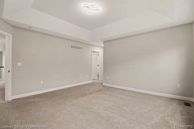 4817 W Stonegate Circle, Lake Orion, MI 48359