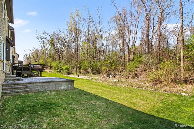 4817 W Stonegate Circle, Lake Orion, MI 48359