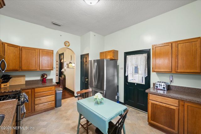 103 S MAGNOLIA Avenue, Green Cove Springs, FL 32043